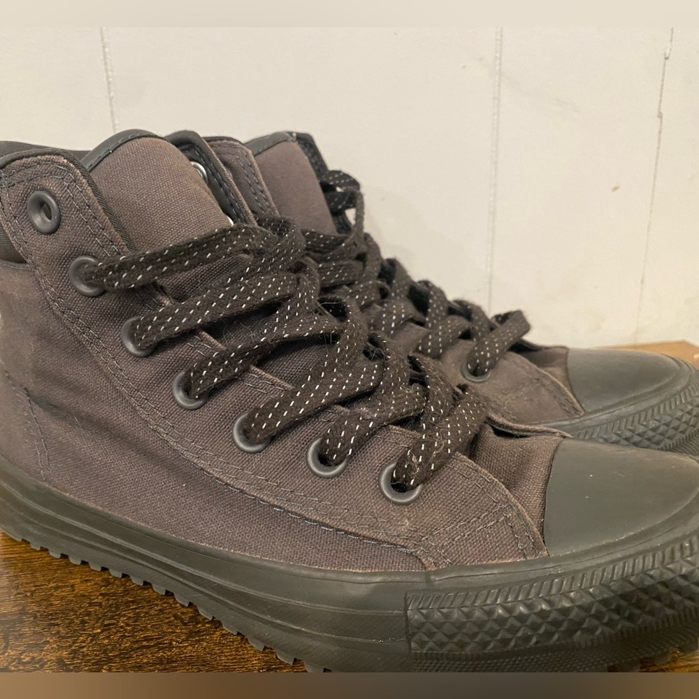 Converse - Picture 2 of 6